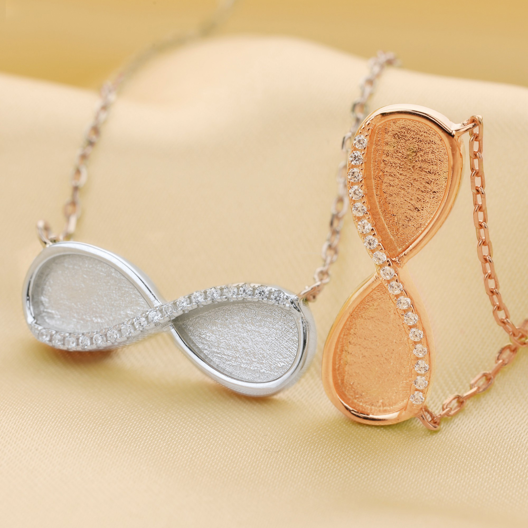 Keepsake Mother Milk Resin Inf - Bezels Set Pendant avaliação e preço